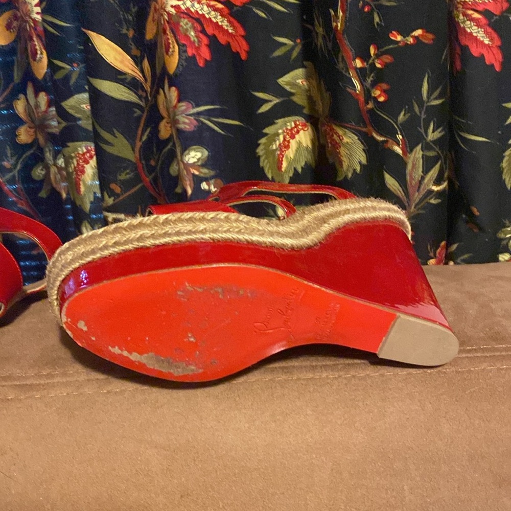 CHRISTIAN LOUBOUTIN  RED PATENT  5” Wedge / 1” Toe Sandals size 37 HOT! - Picture 4 of 15